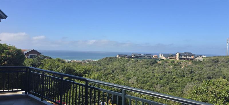 3 Bedroom Property for Sale in Outeniqua Strand Western Cape